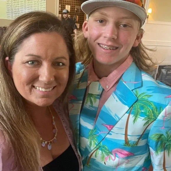 OppoSuit 3 piece Flamingo Print Suit - Picture 4 of 15